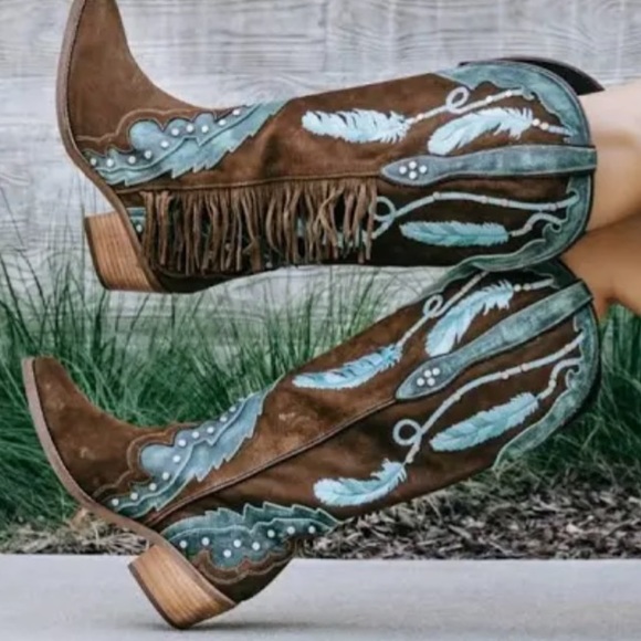 dingo Shoes - NWT and in original box Dingo Dreamcatcher Boot size 11-Gorgeous & rare size.